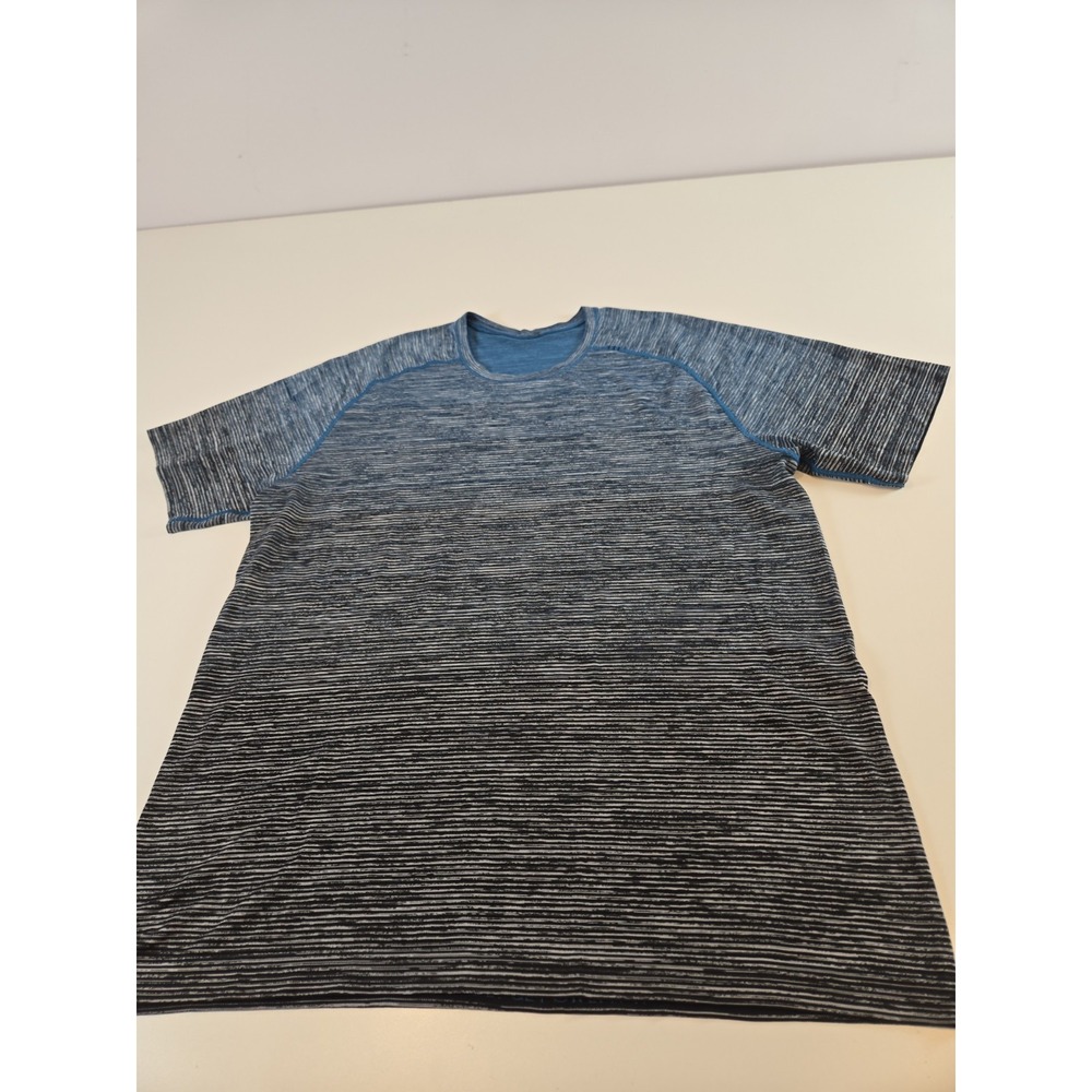 Lululemon Metal Vent Tech Performance Stretch Shirt 2XL Mens Blue Active